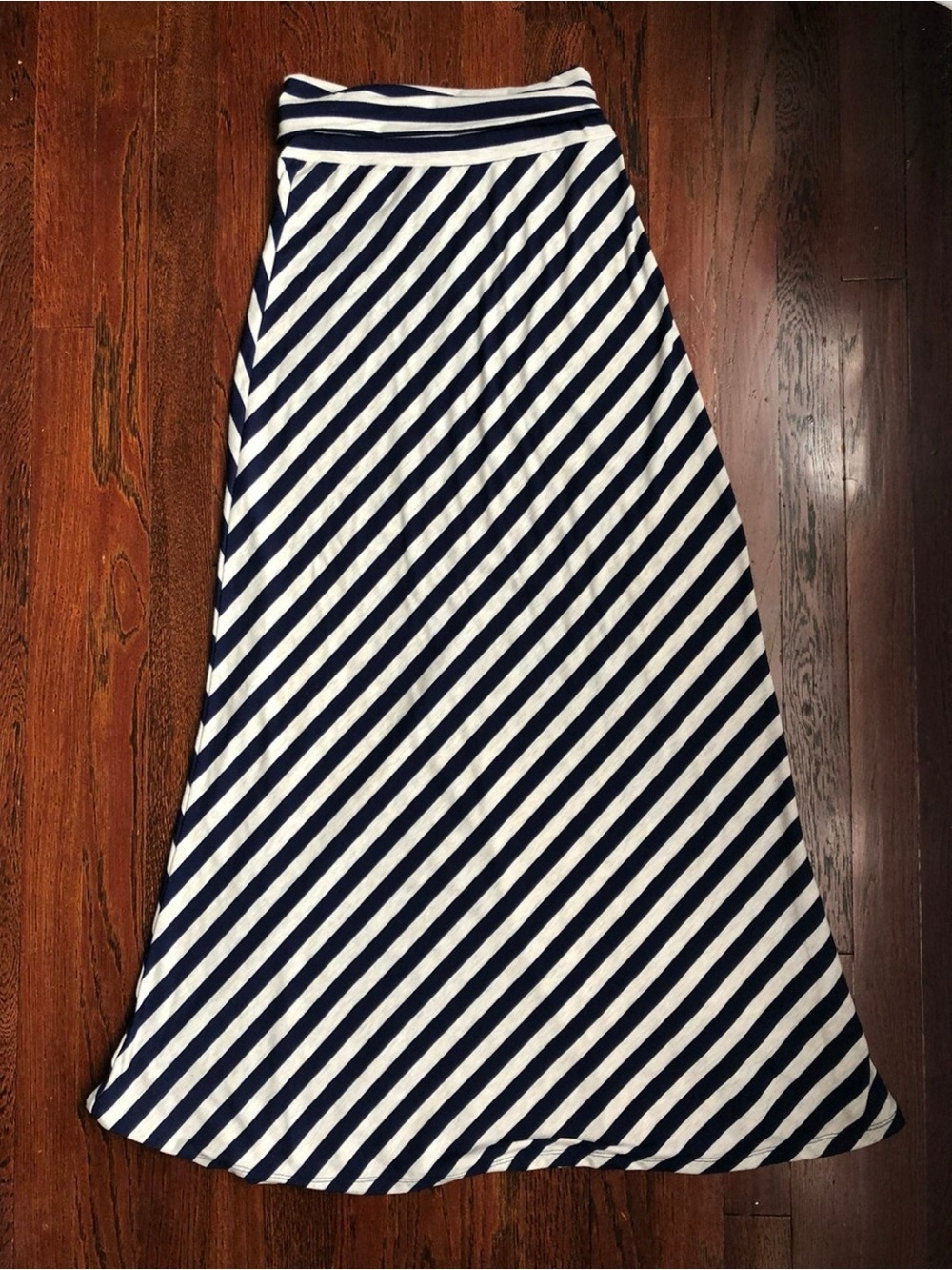 Lily Rose Navy stripe Diagonal Stripe Maxi Skirt size small